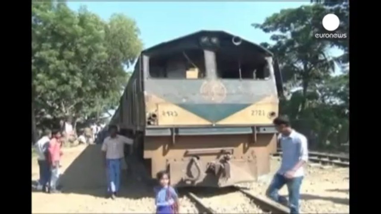 Bangladesh: l'opposition manifeste contre la tenue programmée des législatives