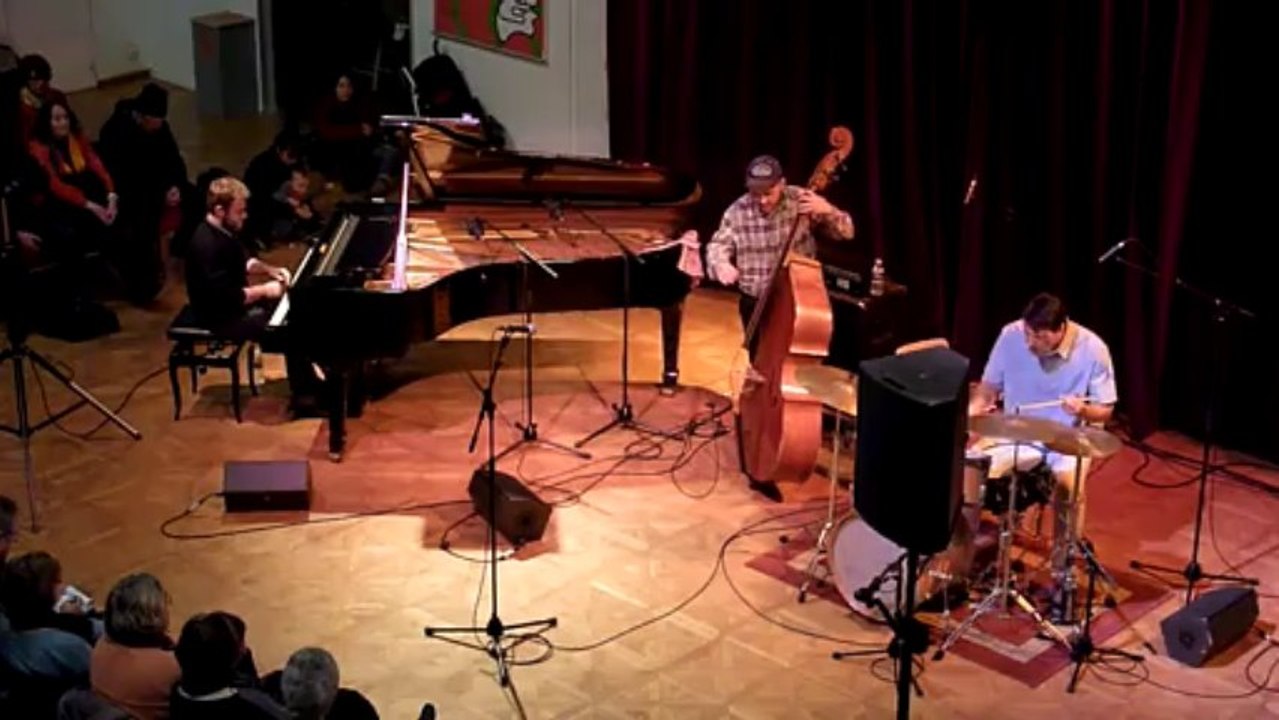 Etienne Déconfin Trio en concert aux Samedis du Jazz (extrait 1)