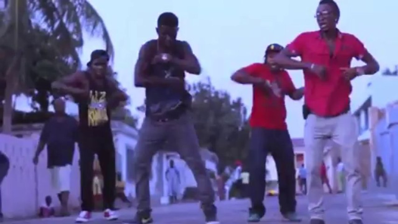 ALKAYIDA vs AZONTO -- AKESHA by D2 Ft. Kesse Dance Video