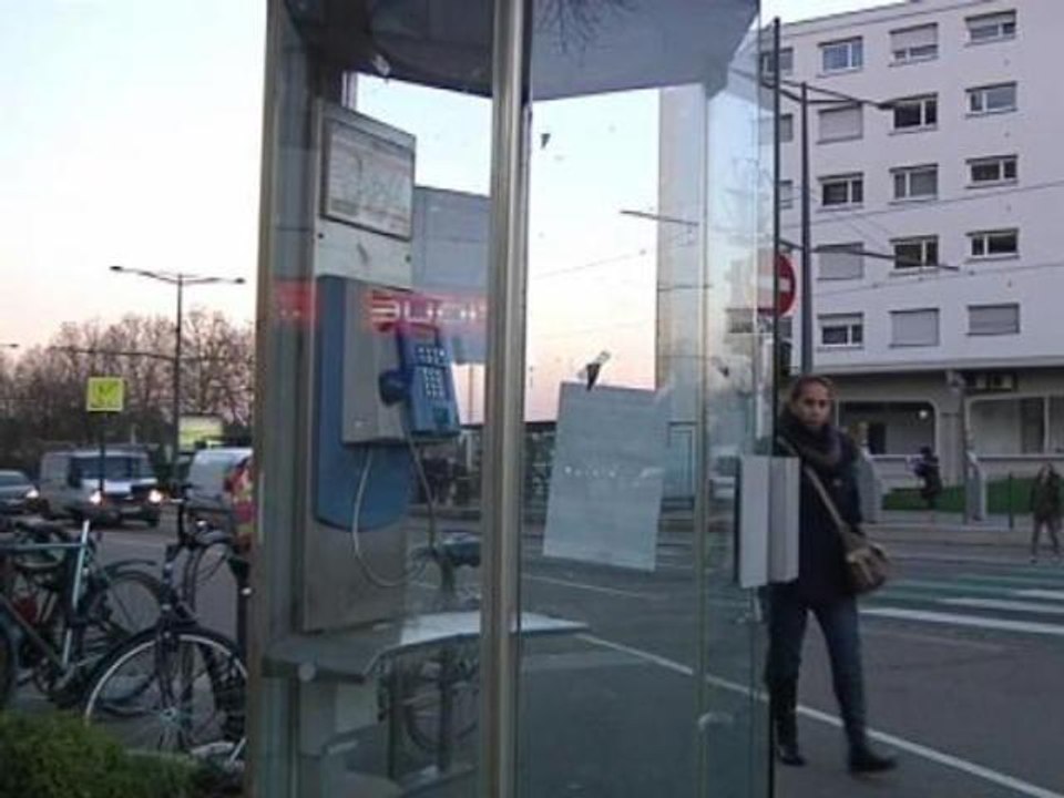 Les cabines téléphoniques en voie de disparition - 27/11