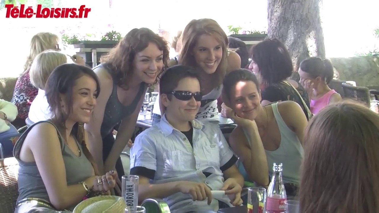 Les comédiens de Plus belle la vie réalisent le rêve de Joé, malade de cancer.