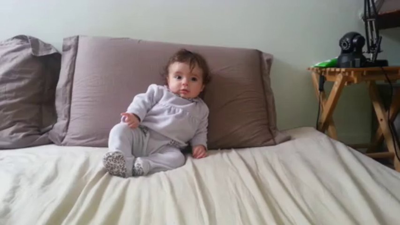 Giulia petite fille de Rémy Julienne