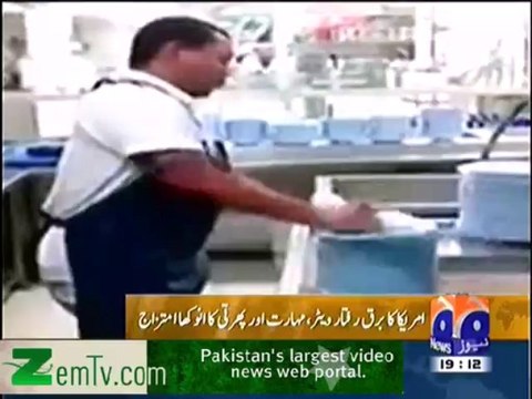 This Waiter Can Clean Plates In Seconds...