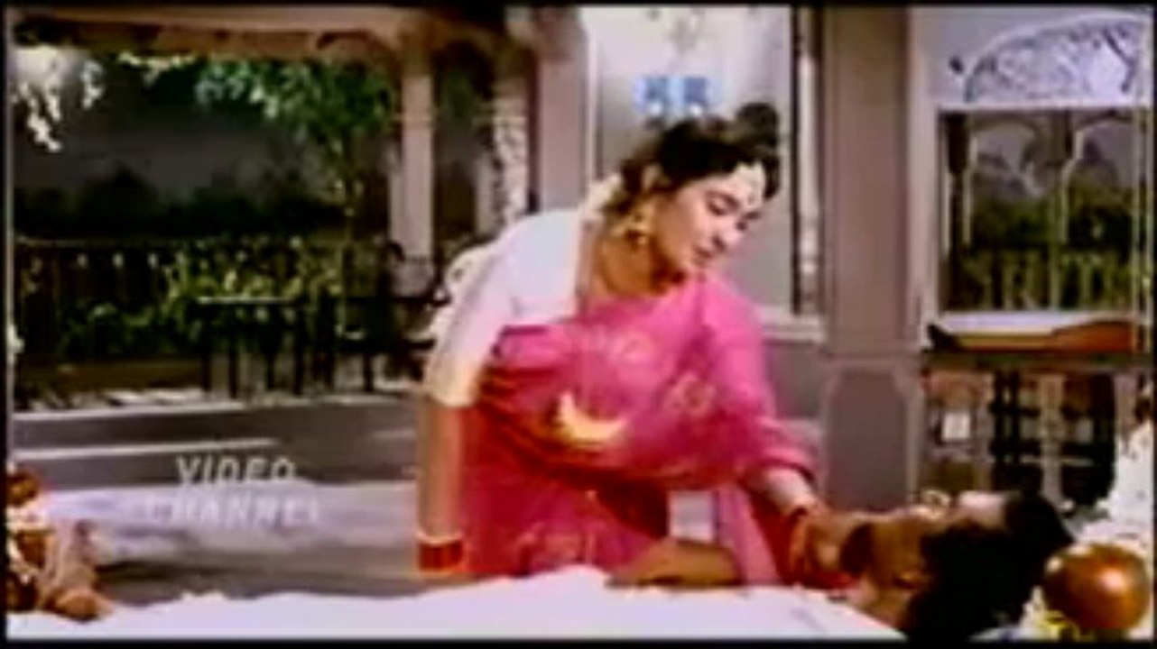 Tumhi Mery Mandir Tumhi Meri Puja.. Lata