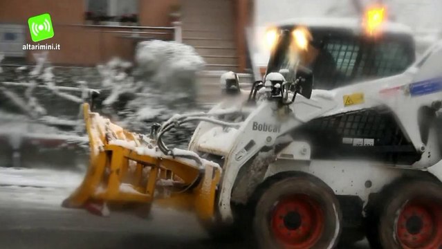 Neve in Valmarecchia, prudenza alla guida. Le prime immagini video