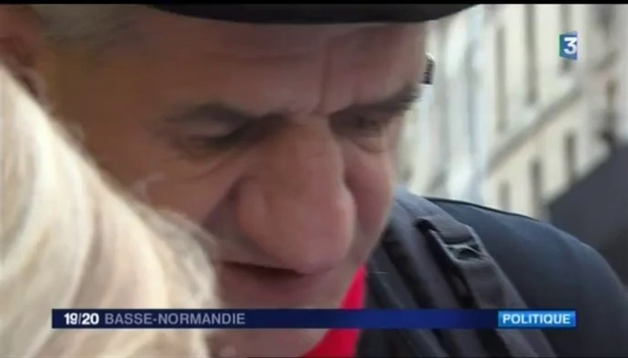 Jean Lassalle marche entre Bayeux et Caen (France 3 Basse-Normandie)