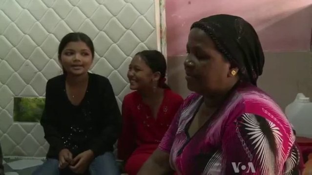 In Malaysia, Refugee Arrivals From Burma Strain Resources وصول لاجئين الروهنجيا في ماليزيا