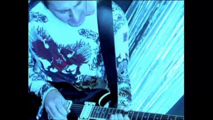 Demir Demirkan - Göçmen