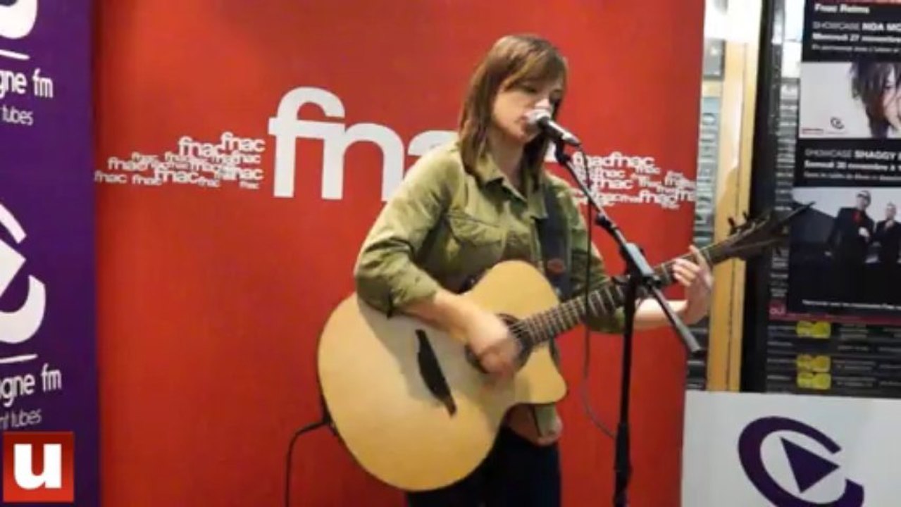 Noa Moon rencontre ses fans