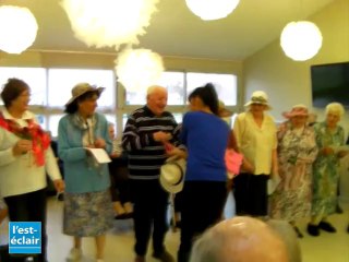 Défilé de mode à la maison de retraite