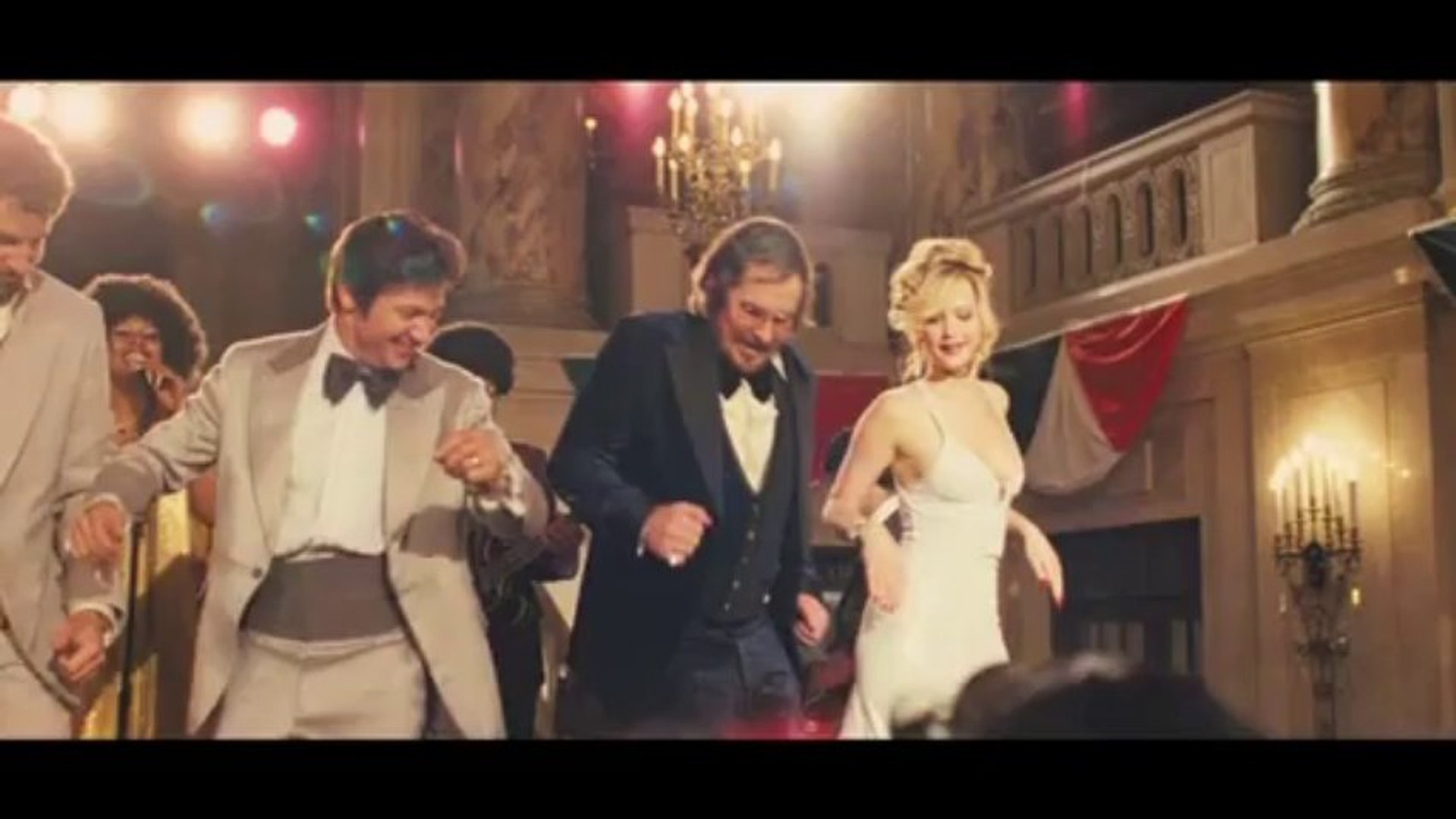⁣American Hustle - Moviebites - American Hustle
