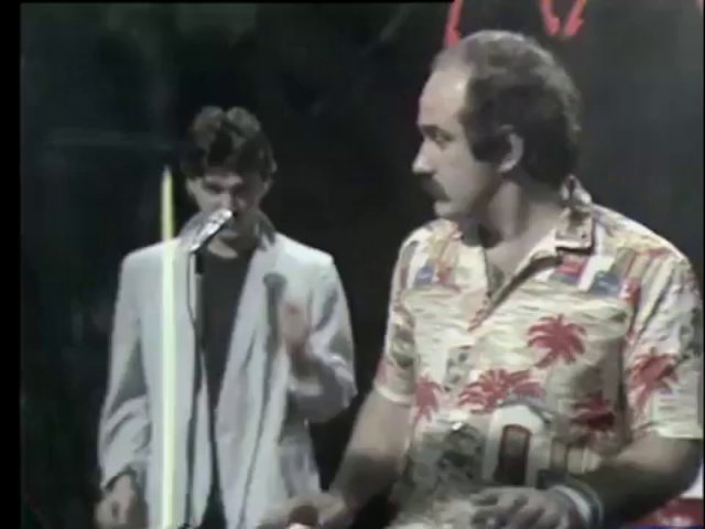 Malo pojacaj radio (1981)
