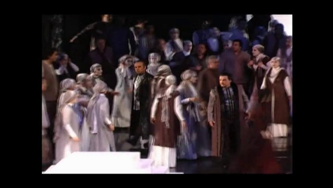 Macbeth  Act 1 Finale:  Di destarlo per tempo il Re m'impose