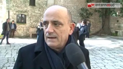 TG 28.11.13 Carovigno, il sindaco dei festini a luci rosse si trasforma in difensore della morale