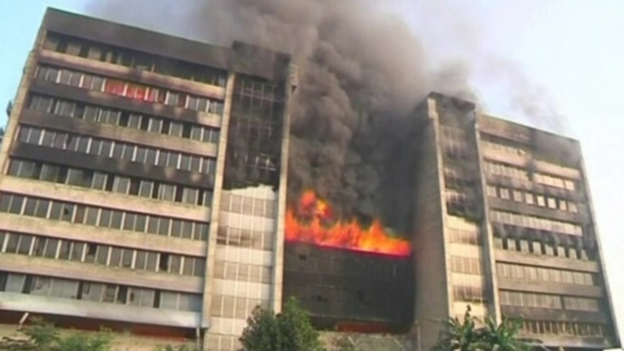 Fire destroys Bangladesh garment factory