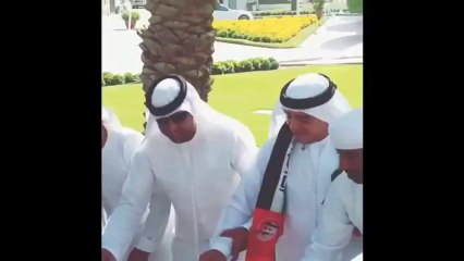 O Mαραντόνα χορεύει στα Ηνωμένα Αραβικά Εμιράτα!