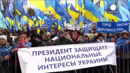 Non de l'Ukraine à l'association avec l'Europe, les manifestations continuent