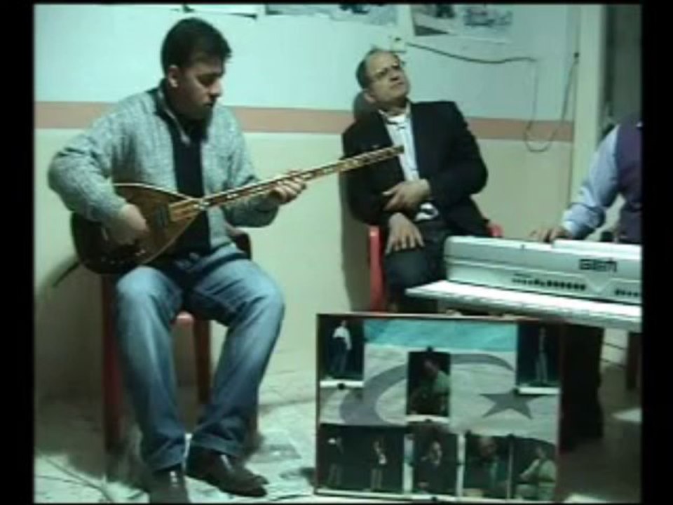 Ümit CANİLHAN .Kirpiklerim Islakta Gözlerim Nemli işte barak