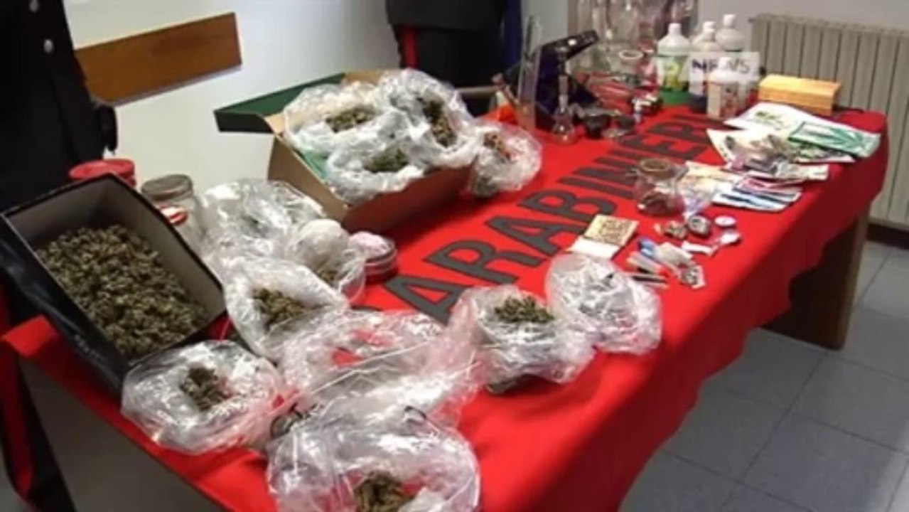PADRE E FIGLIO ARRESTATI PER SPACCIO