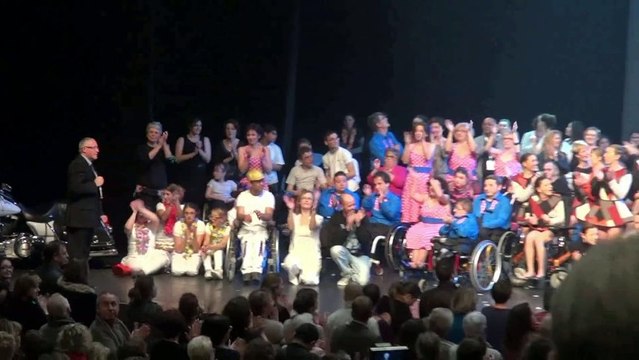 Mode H 2013 .Spectacle chorégraphique. (4ème partie sur 4) à Tours au Vinci le 19 Novembre 2013.Thème de la chanson Française