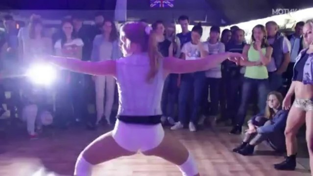 МОТИКА: Танц битка на 2 девојки која ќе го хипнотизира секој маж