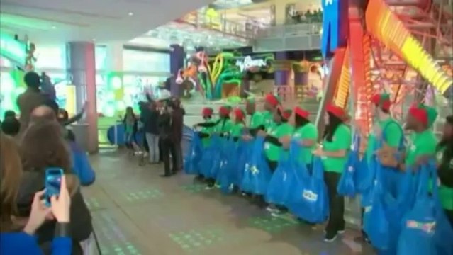 Bagarres et files d'attente monstres pour les soldes géants de l'après-Thanksgiving