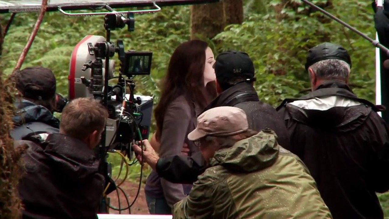 'Twilight Forever' Kristen & TL - Eclipse bts - EW