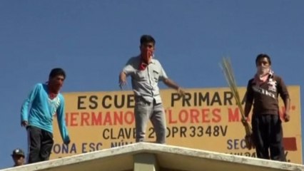 Rocks fly over Mexican education reform