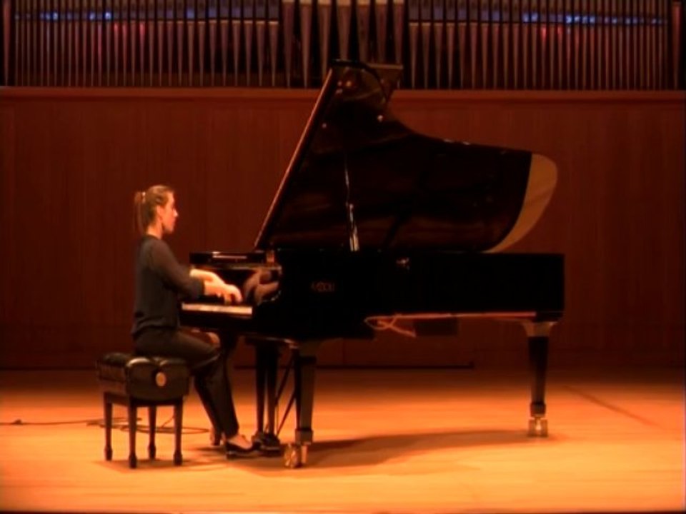 Jeanne Hourez - Haydn sonata n°62 hob: 52 E flat Major 1st mvt