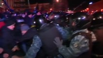 Scuffles break out at pro-EU rally in Ukraine