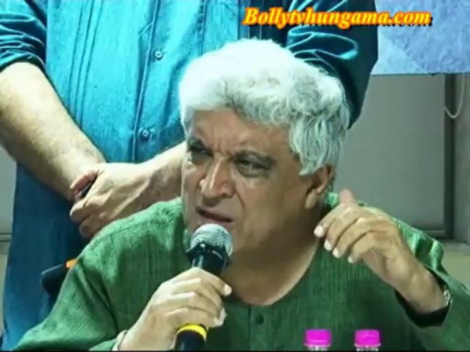 Ajay Devgan Salim Javed at Press Conferance of CRIME AGAINST WOMEN AND IMAGE ENHANCEMENT OF MUMBAI POLICE