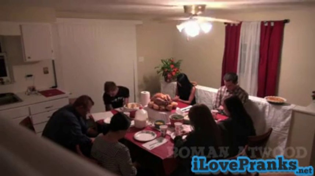 Thanksgiving Turkey Bomb! - iLovePranks.net