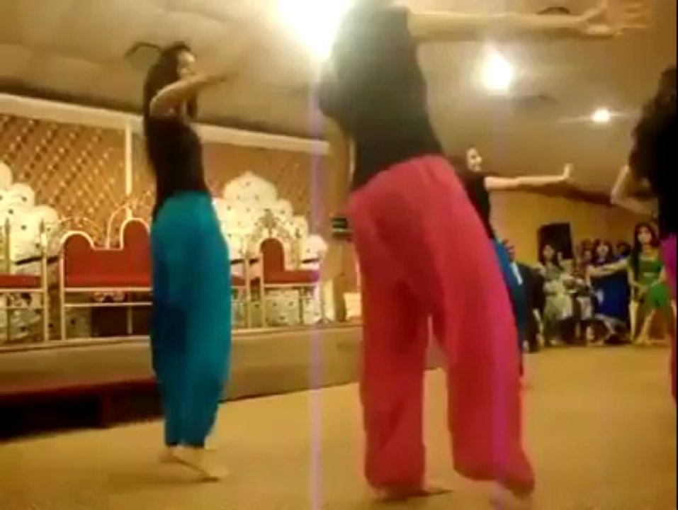 Hot Desi Sexy Girls Dancing On Bollywood Music By Hot Desi Video