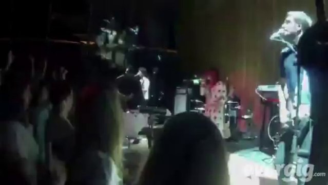 Lilly Wood - The Prick Middle of the night - La Tour Eiffel - Concert Evergig Live - Son HD