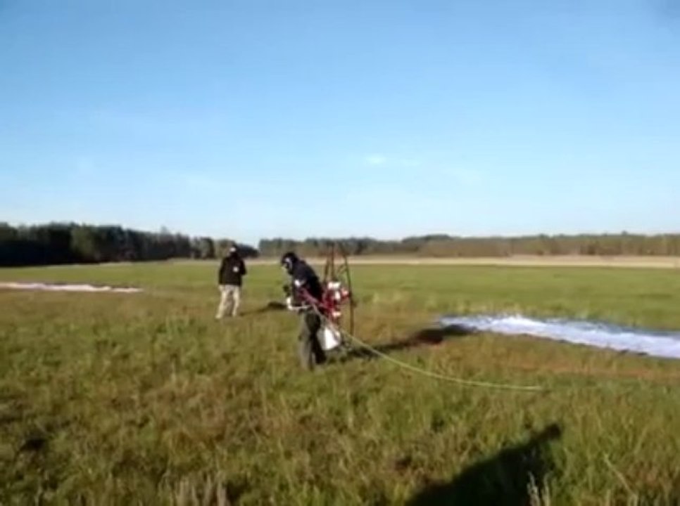Crash en parapente... et il a même pas décollé!