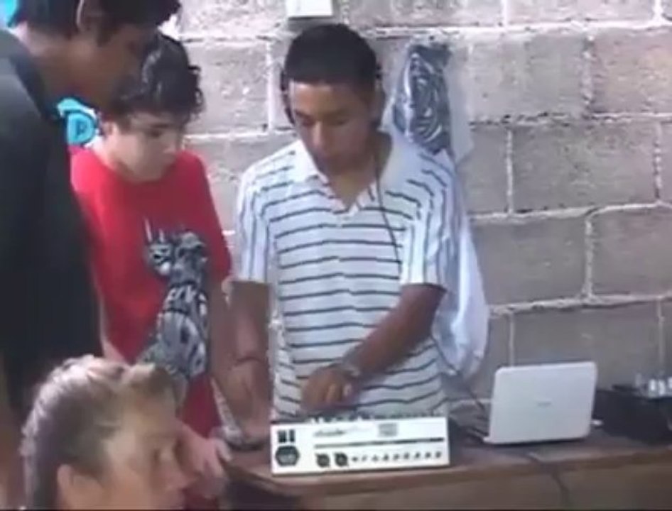 Faux DJ