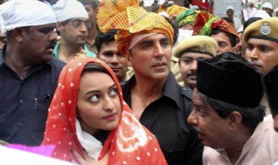 Akshay sonakshi at Ajmer sharif Dragah