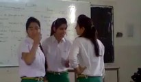 Girls Fighting in Class Room For More Vidz  Visit Our site www.ooybazaajaa.com