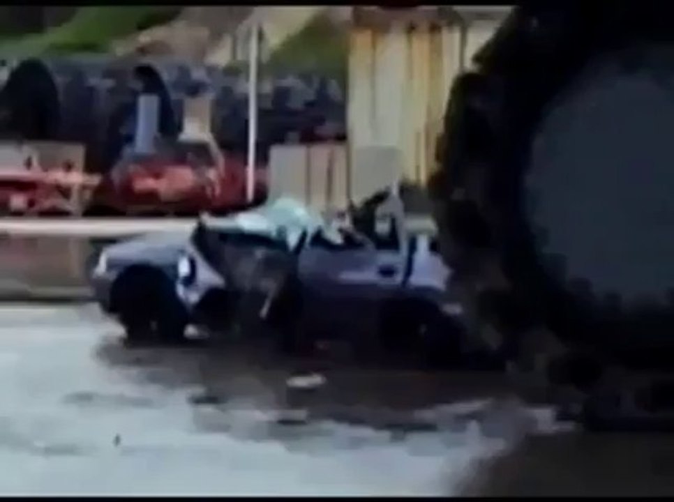 How You Should NOT Wash Your Car -