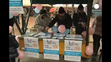 Hırvatlar eş cinsel karşıtı referandum için sandık başında