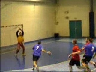 Phiphi genou d'acier