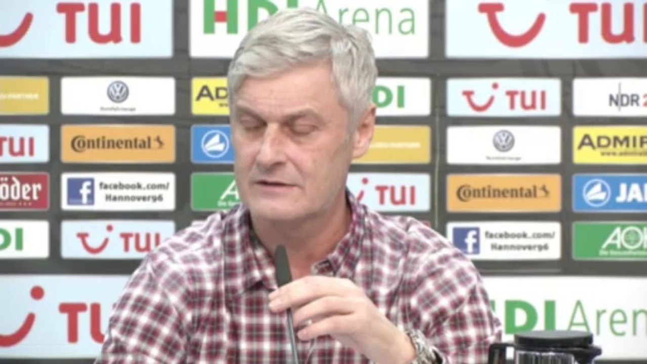 FOOTBALL: Bundesliga: Veh: 'Wir müssen erst einen erschießen... '