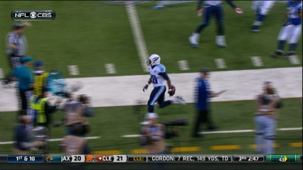 Leon Washington 33-yard punt return