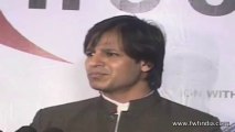 vivek oberai pays tribute to 2611 victims