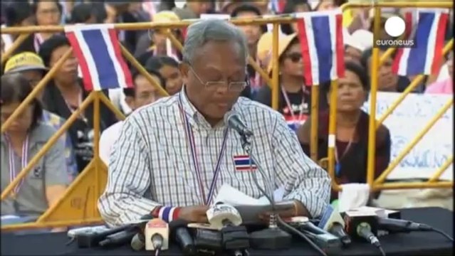 Thailandia: nuovi scontri polizia-manifestanti a Bangkok