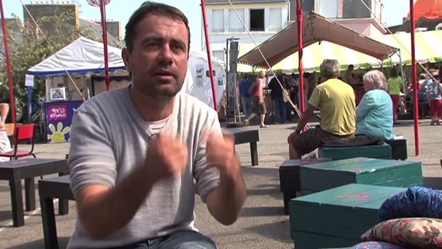 Pourquoi les Roms migrants vivent-ils dans des bidonvilles en France ?