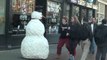 Bonhomme de neige vivant qui fait peur - caméra cachée à Boston!