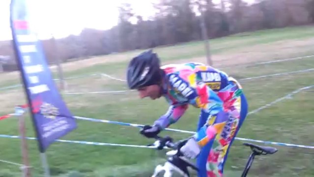 Arrivée Cyclo cross portet sur garonne 1dec 2013