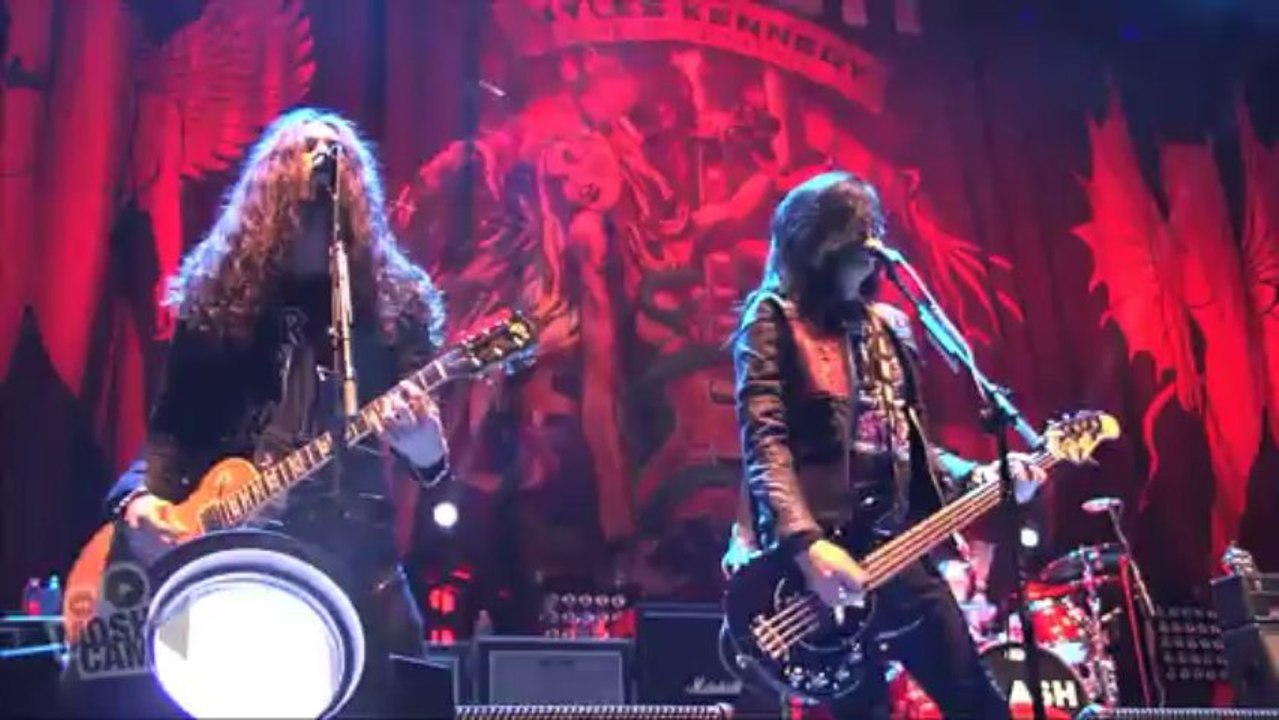 Slash ft. Myles Kennedy The Conspirators - Ghost (Live In Sydney)