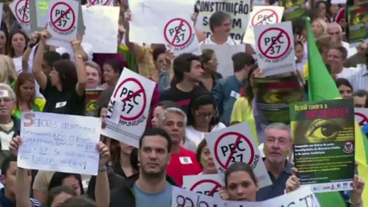 Gewalt könnte Fußball-WM in Brasilien überschatten